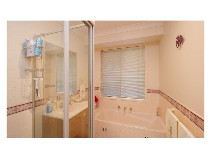 105 Waterworth Dr, Narellan Vale NSW 2567