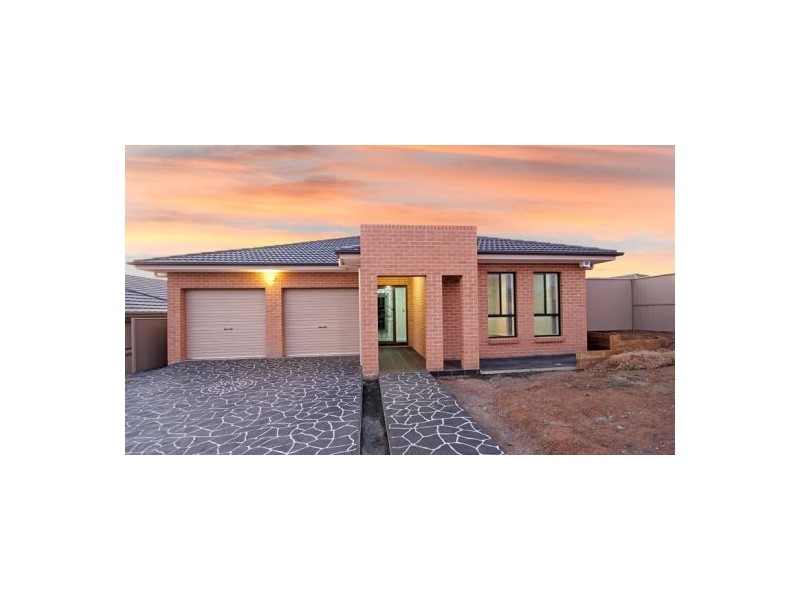 25 Montazah Street, Spring Farm NSW 2570