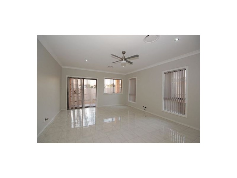 25 Montazah Street, Spring Farm NSW 2570