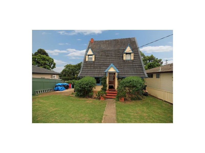 52 Berallier Drive, Camden South NSW 2570