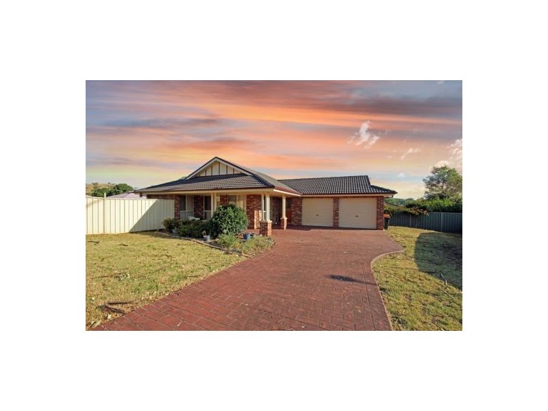 24 Orton Place, Currans Hill NSW 2567