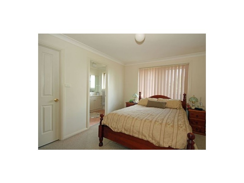 24 Orton Place, Currans Hill NSW 2567