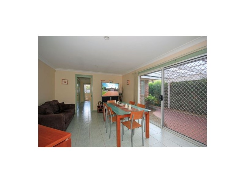 1 Glenfield Drive, Currans Hill NSW 2567