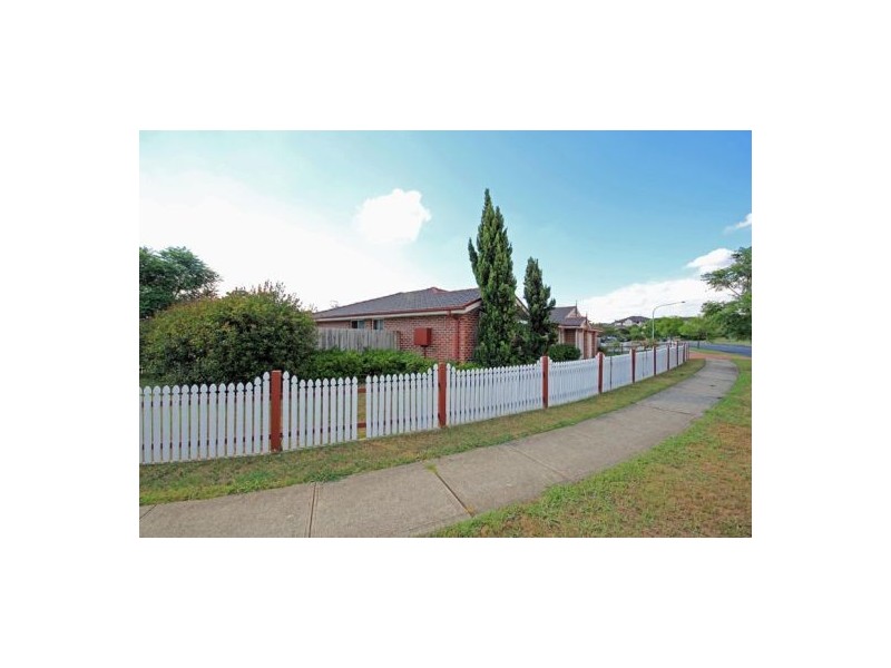 1 Glenfield Drive, Currans Hill NSW 2567