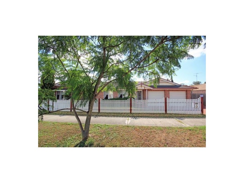 1 Glenfield Drive, Currans Hill NSW 2567