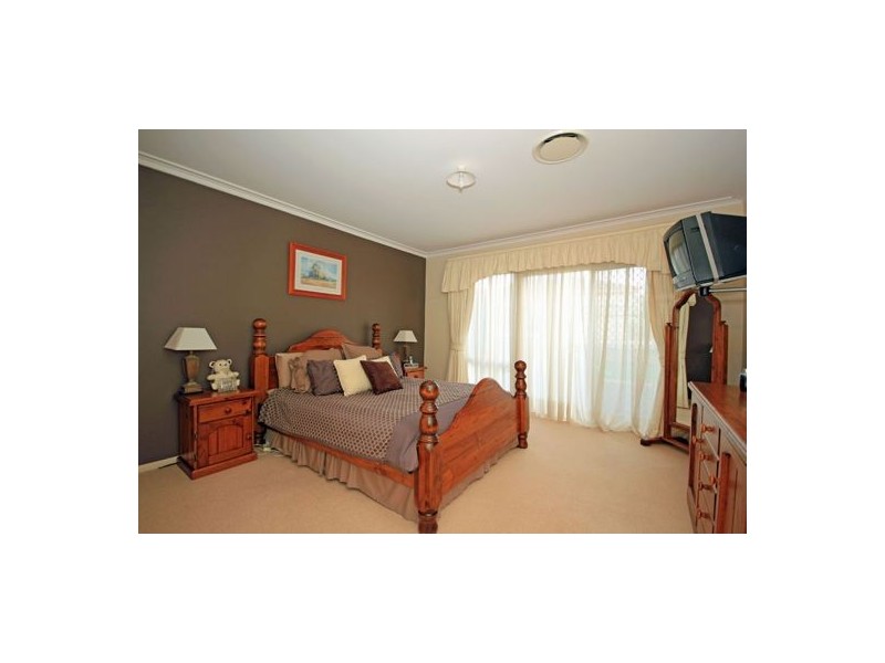 8 Kinnear Street, Harrington Park NSW 2567