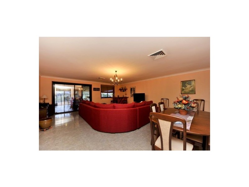 9 Tarcoola Place, Ellis Lane NSW 2570