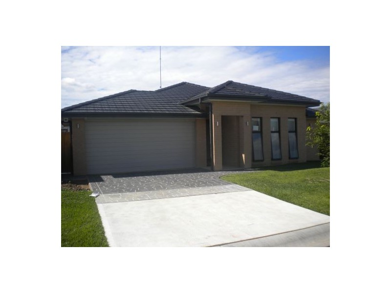 11 Tegal Street, Spring Farm NSW 2570