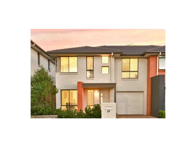 19 Maran Street, Spring Farm NSW 2570