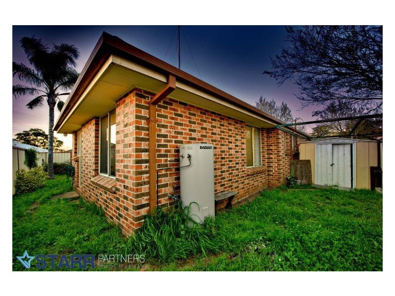 2 Moore Place, Currans Hill NSW 2567