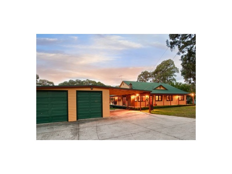 15 Mitchell Place, Douglas Park NSW 2569