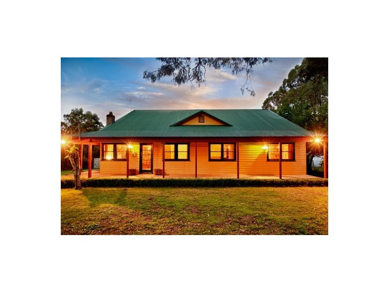 15 Mitchell Place, Douglas Park NSW 2569