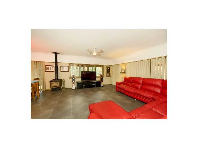 15 Mitchell Place, Douglas Park NSW 2569