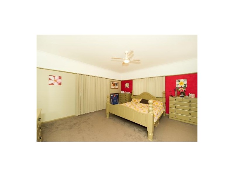 15 Mitchell Place, Douglas Park NSW 2569