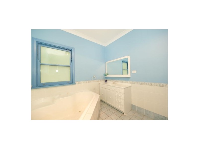 15 Mitchell Place, Douglas Park NSW 2569