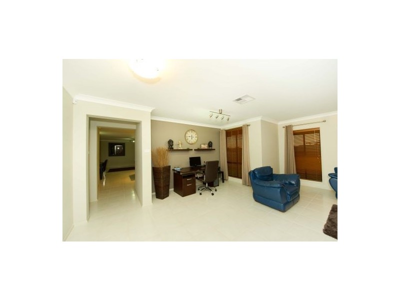 21 Langshan Street, Spring Farm NSW 2570