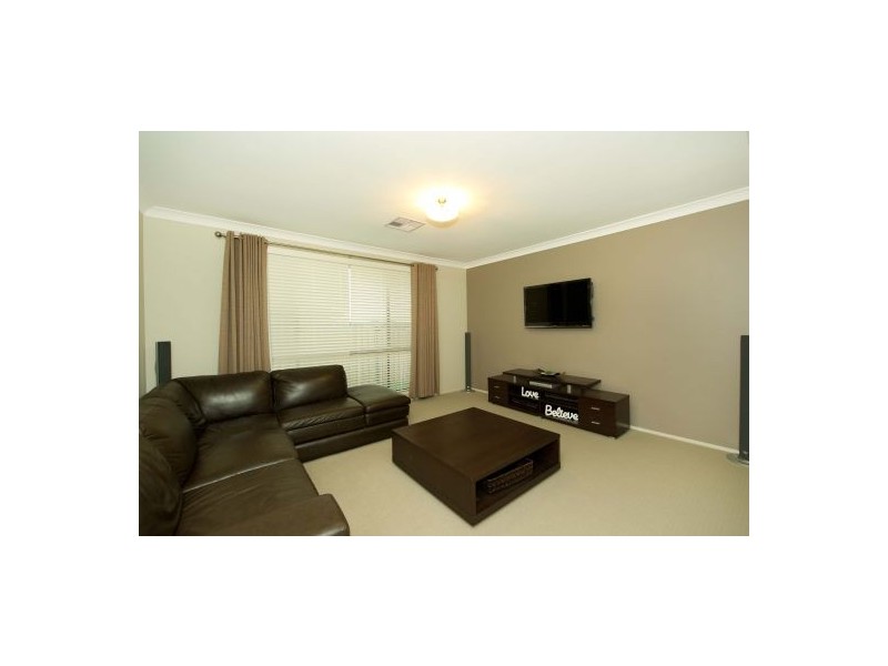 21 Langshan Street, Spring Farm NSW 2570