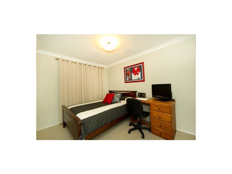 21 Langshan Street, Spring Farm NSW 2570