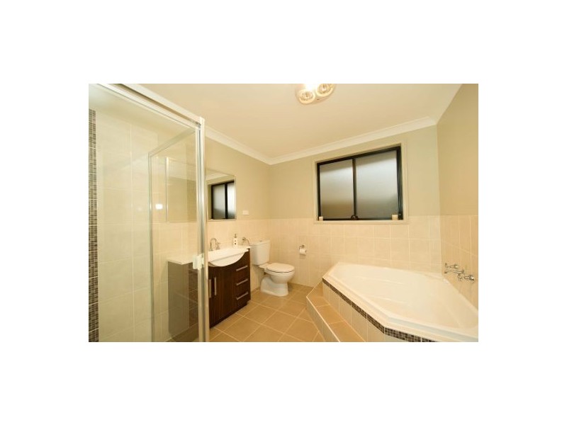 21 Langshan Street, Spring Farm NSW 2570