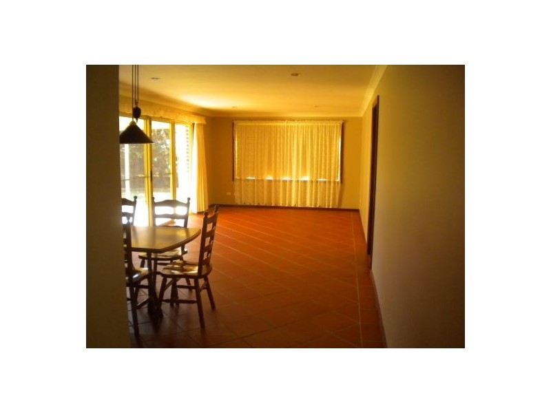 4 Wignell Place, Mount Annan NSW 2567