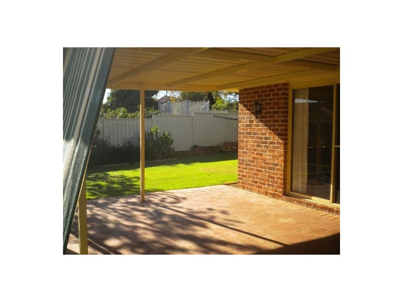 4 Wignell Place, Mount Annan NSW 2567