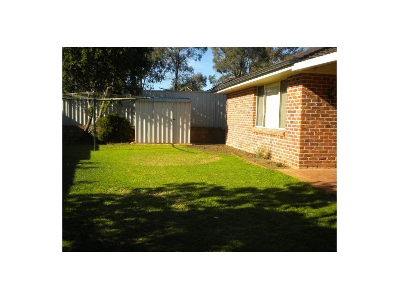 4 Wignell Place, Mount Annan NSW 2567