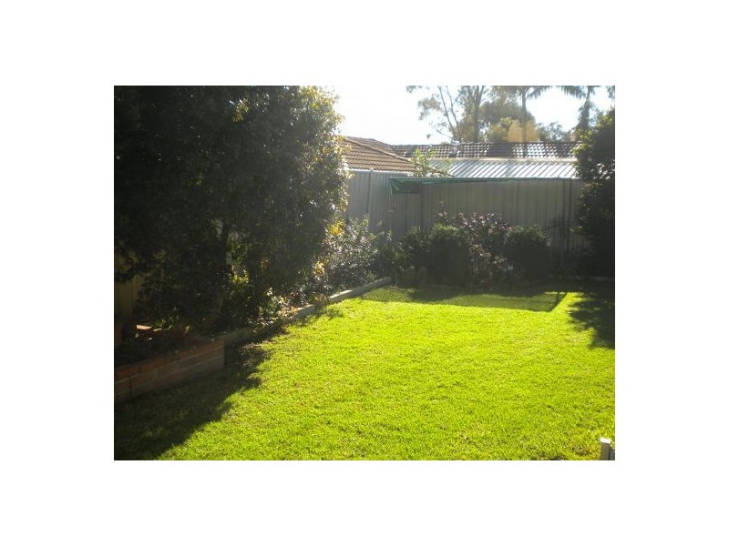 4 Wignell Place, Mount Annan NSW 2567