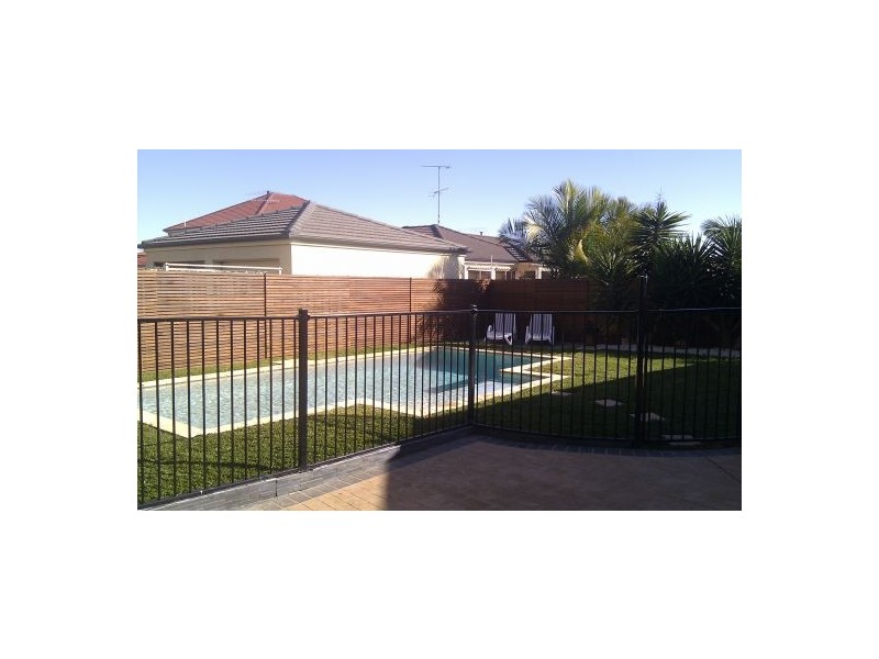 15 Lakeland Ave, Harrington Park NSW 2567