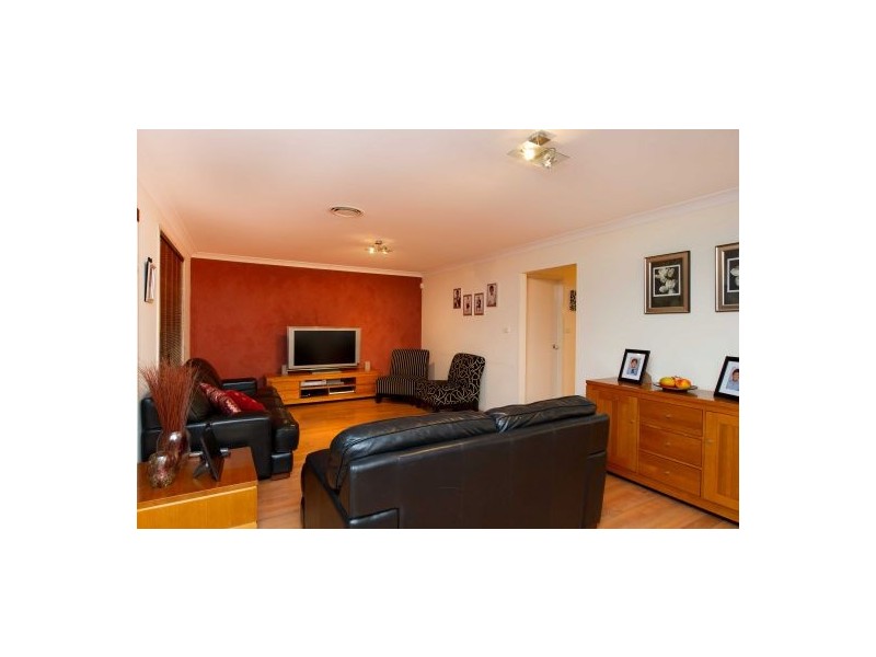 10 Quarters Place, Currans Hill NSW 2567