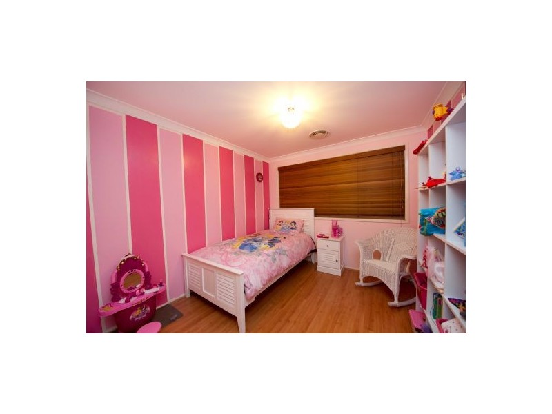 10 Quarters Place, Currans Hill NSW 2567