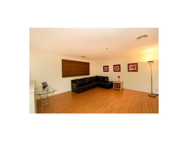10 Quarters Place, Currans Hill NSW 2567