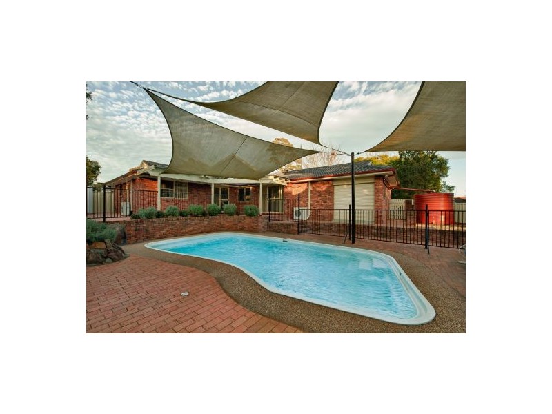 12 Merriman Close, Elderslie NSW 2570