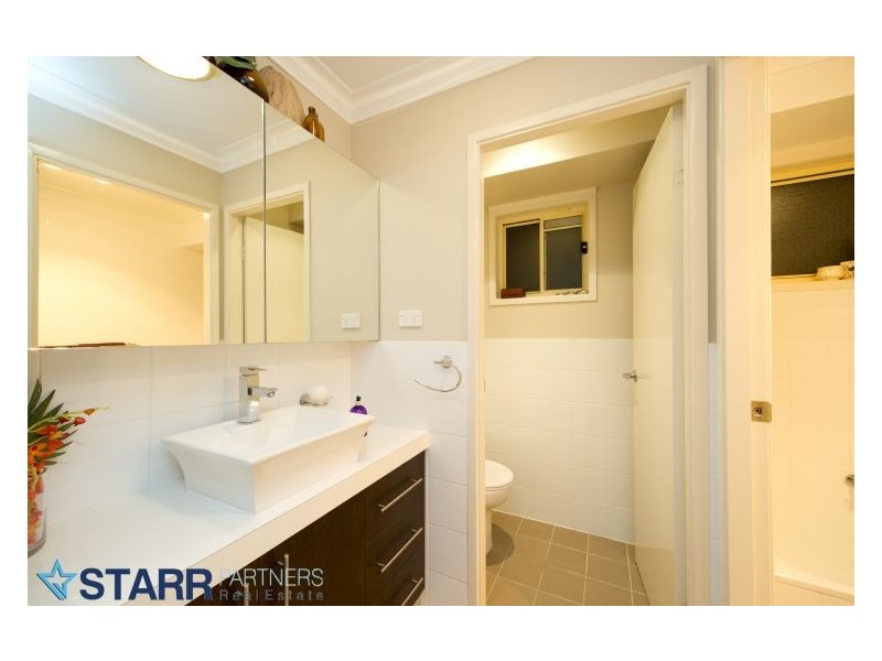 8 Moore Place, Currans Hill NSW 2567