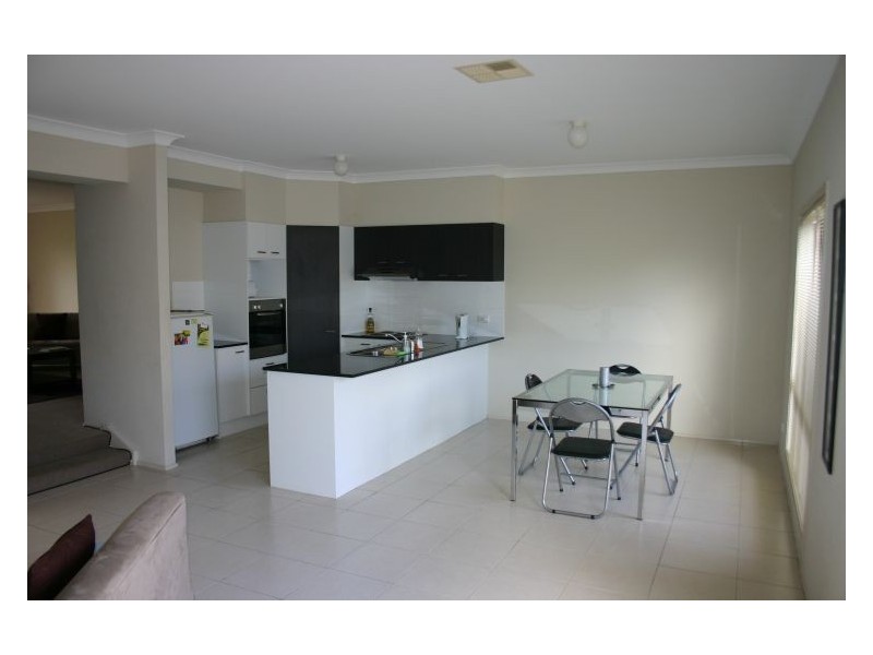 8 Trotter Street, Elderslie NSW 2570