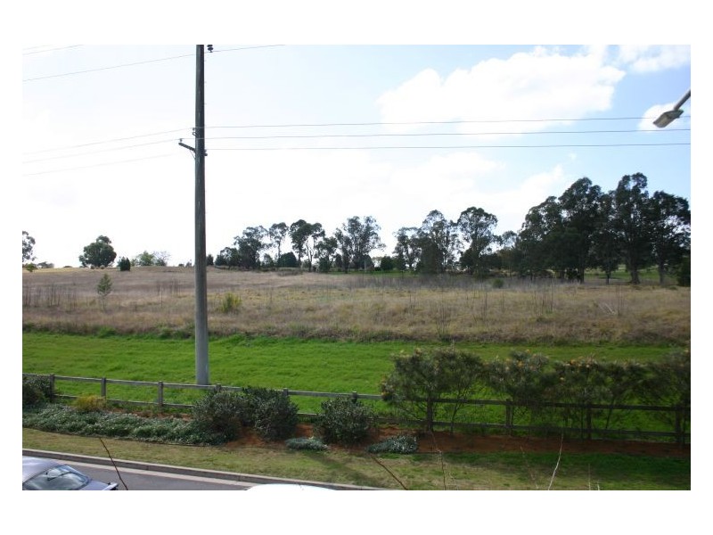 8 Trotter Street, Elderslie NSW 2570