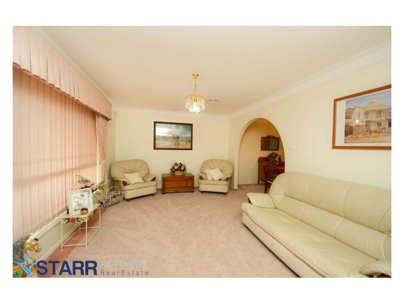 9 Durham Road, Douglas Park NSW 2569