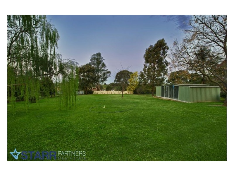 9 Durham Road, Douglas Park NSW 2569