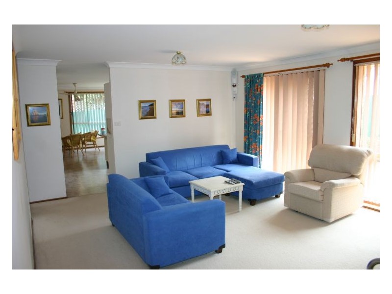 10 Francis Place, Currans Hill NSW 2567