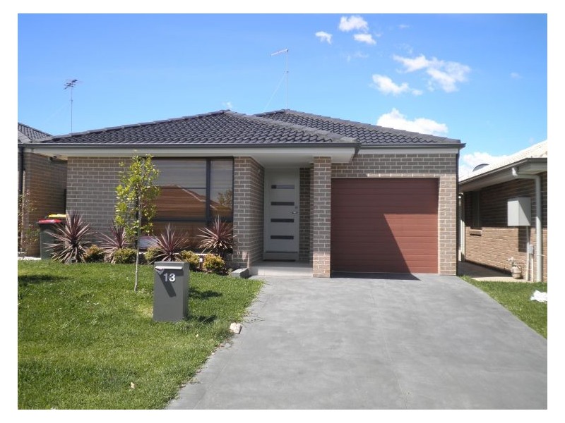 13 Green Hill Street, Spring Farm NSW 2570