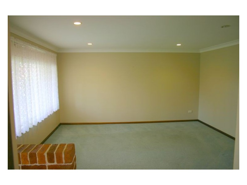 4 Wignell Place, Mount Annan NSW 2567