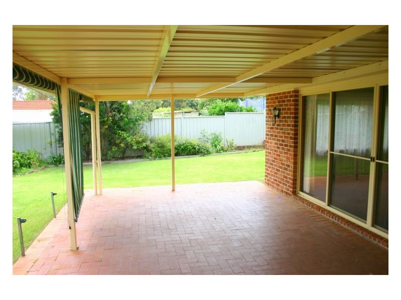 4 Wignell Place, Mount Annan NSW 2567