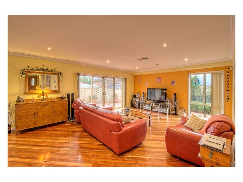 16 Buttercup Place, Mount Annan NSW 2567