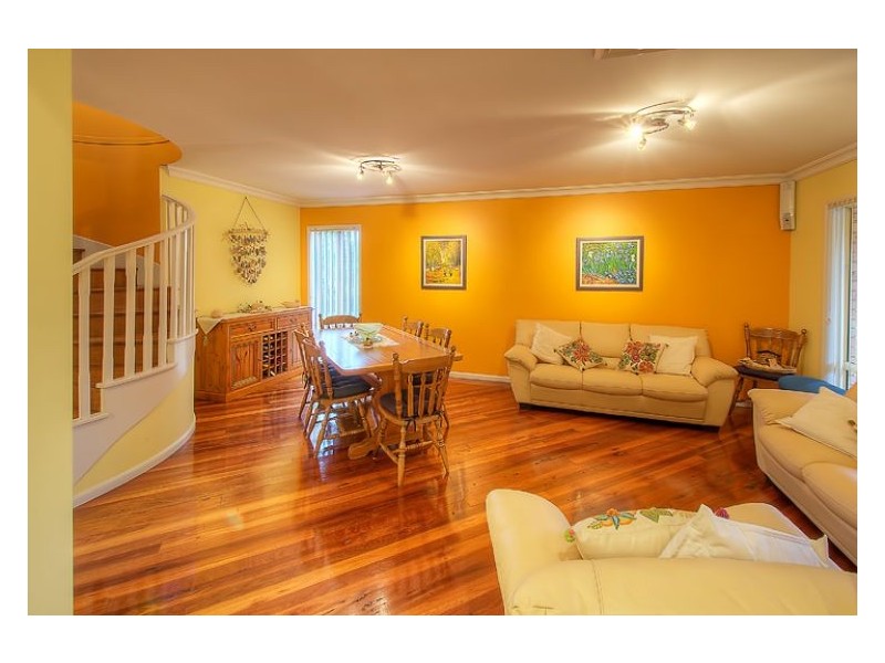 16 Buttercup Place, Mount Annan NSW 2567