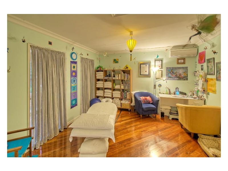 16 Buttercup Place, Mount Annan NSW 2567