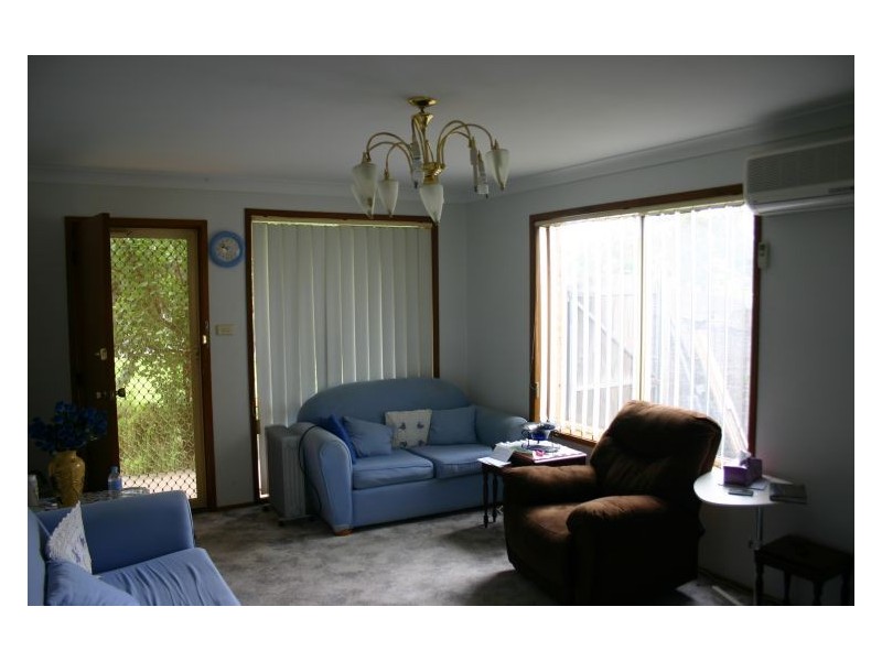 1/6  Cornelian Avenue, Eagle Vale NSW 2558