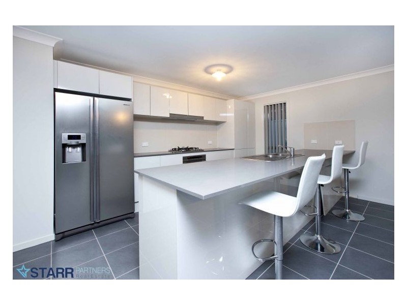 6 Fury Street, Oran Park NSW 2570