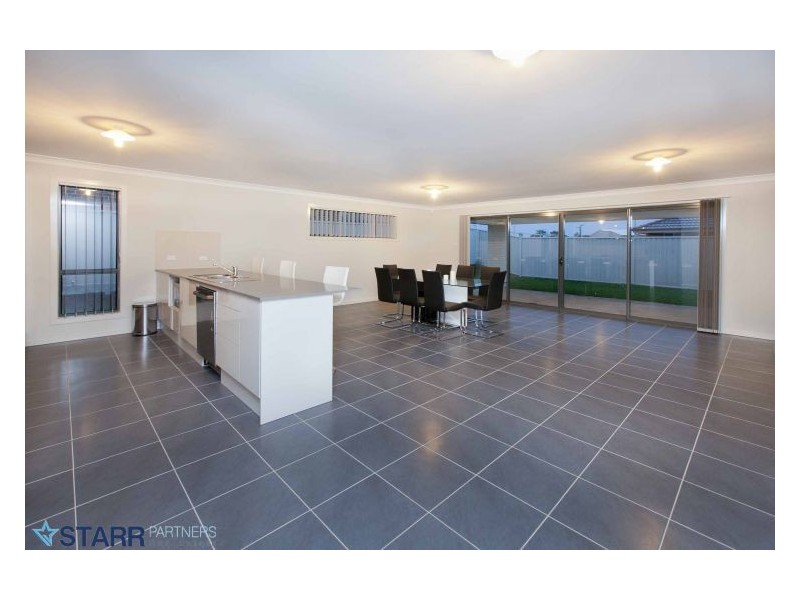 6 Fury Street, Oran Park NSW 2570