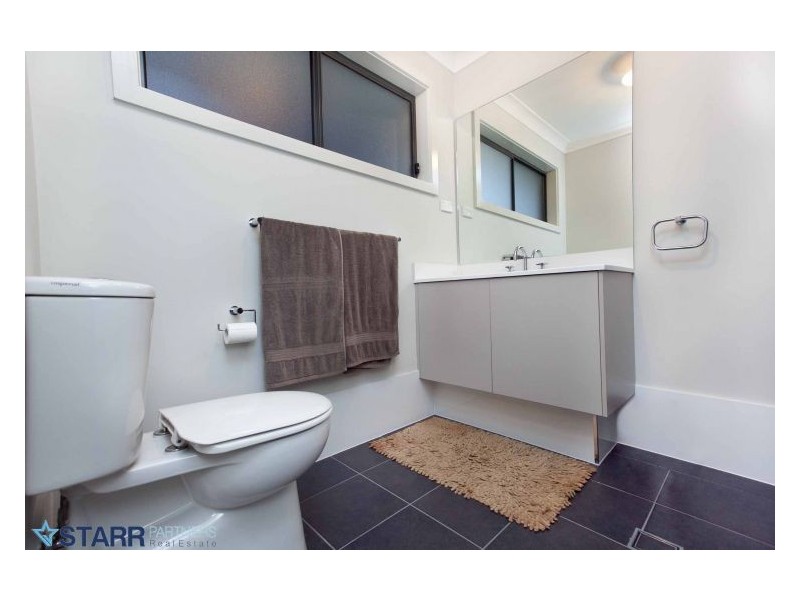 6 Fury Street, Oran Park NSW 2570