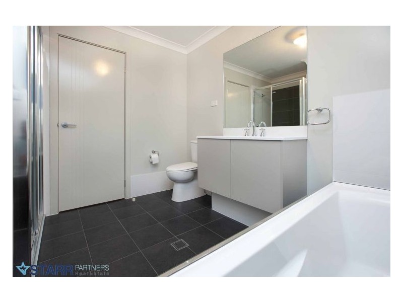 6 Fury Street, Oran Park NSW 2570
