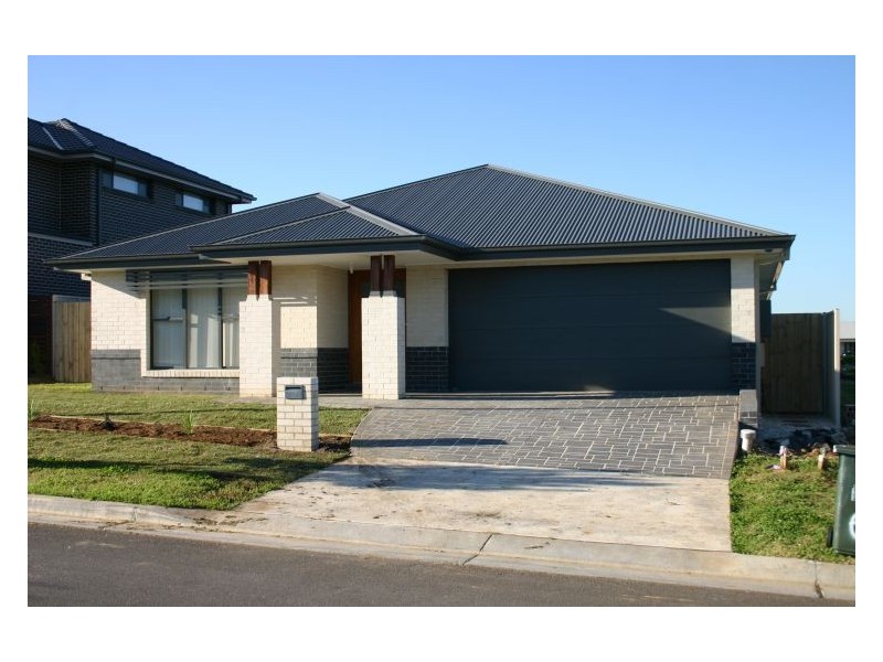 6 Fury Street, Oran Park NSW 2570